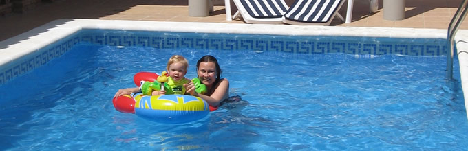 CASA UNO pool
